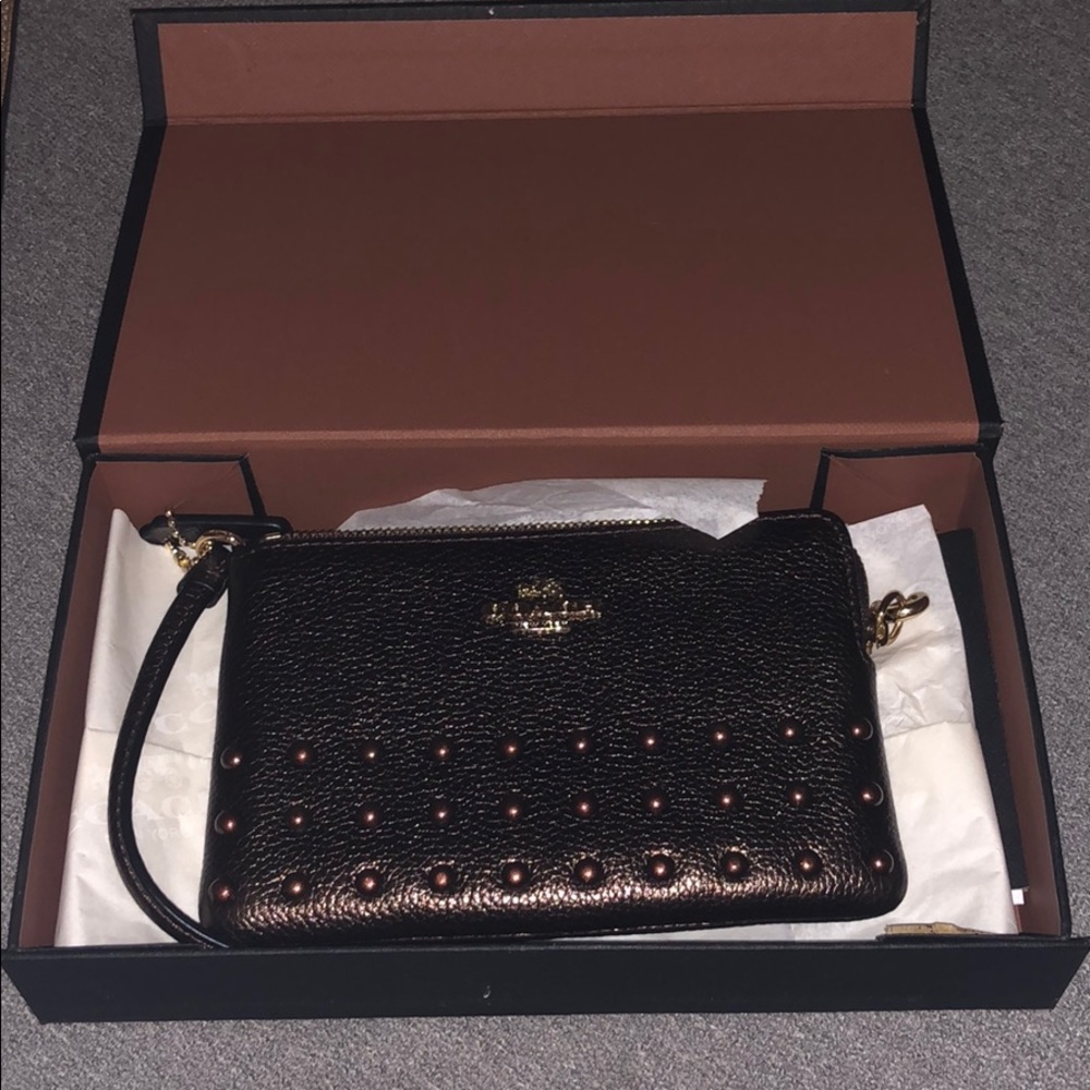 NEW COACH wristlet